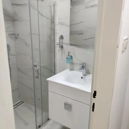 Latin Bridge Apartment *