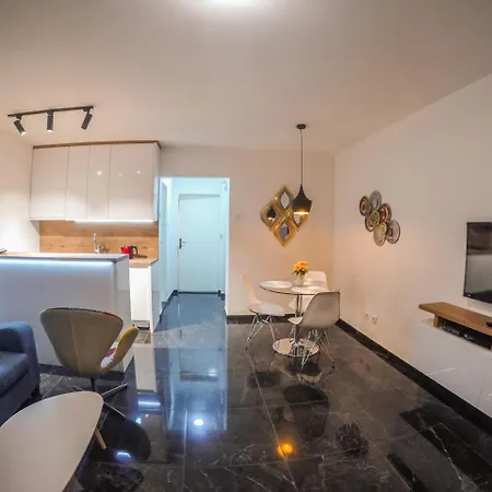 Apartment Latin Bridge