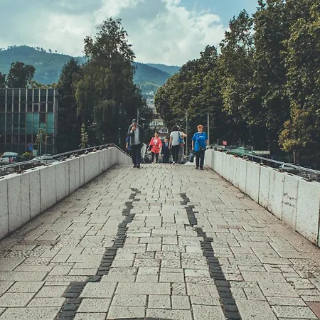 Latin Bridge *